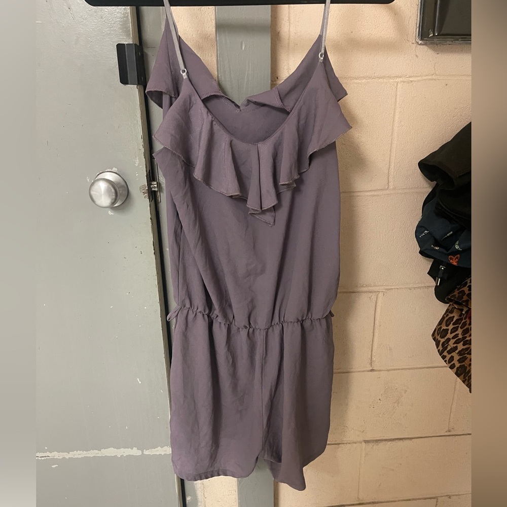 Ruffled romper with pockets
